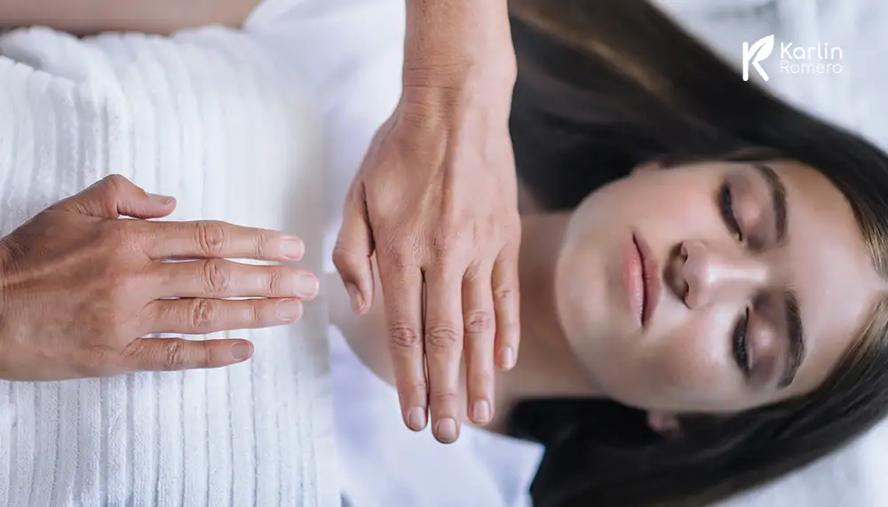 Sesión de Reiki en Perú: Canalización de energía universal para el cuerpo y la mente